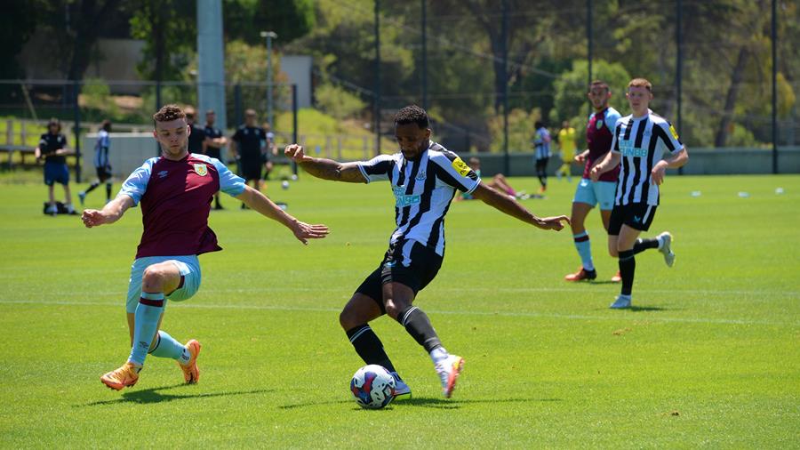 Newcastle United – Magpies dan Burnley mengadakan sesi latihan di Cidade do Futebol